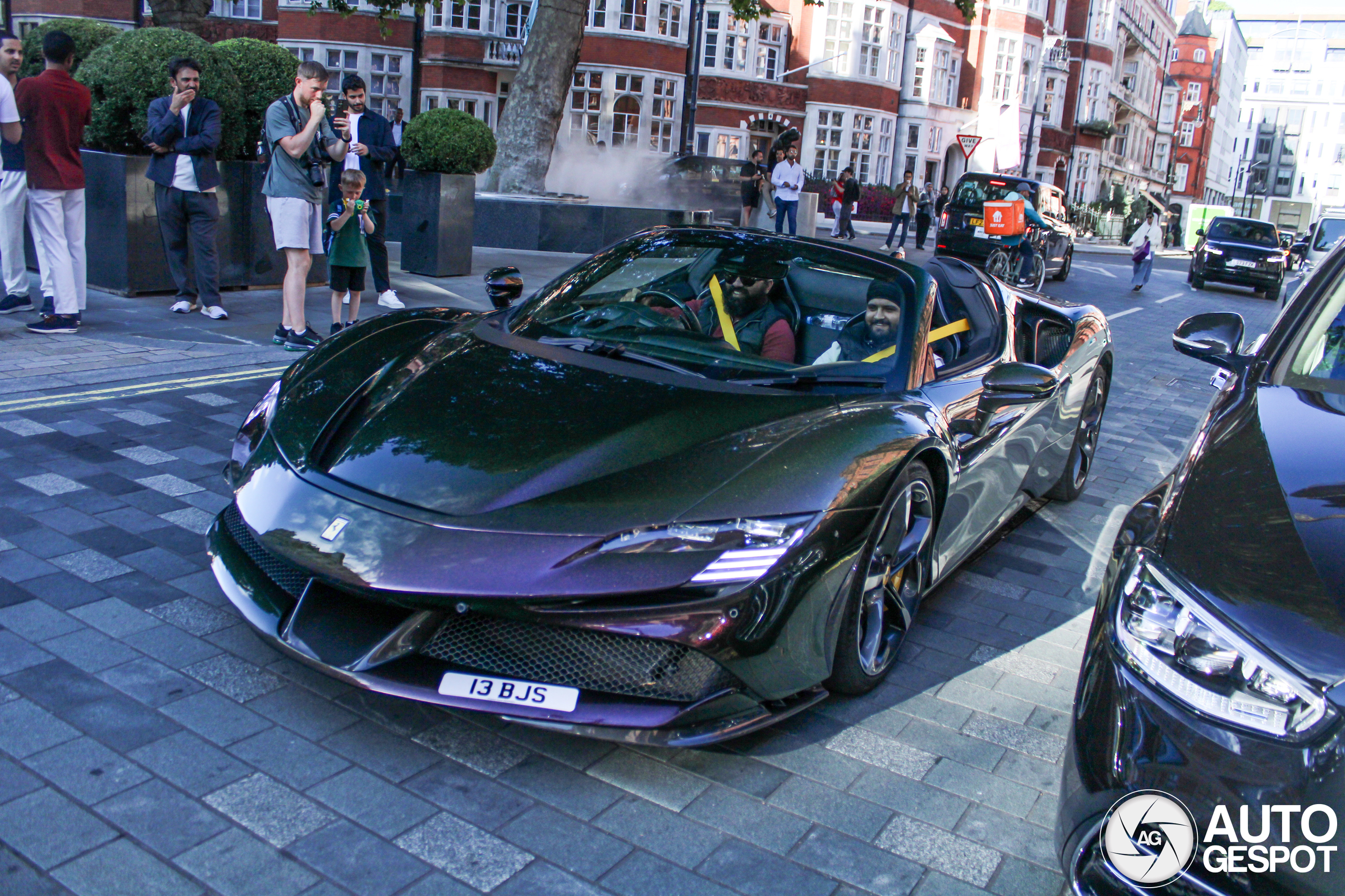 Ferrari SF90 Spider