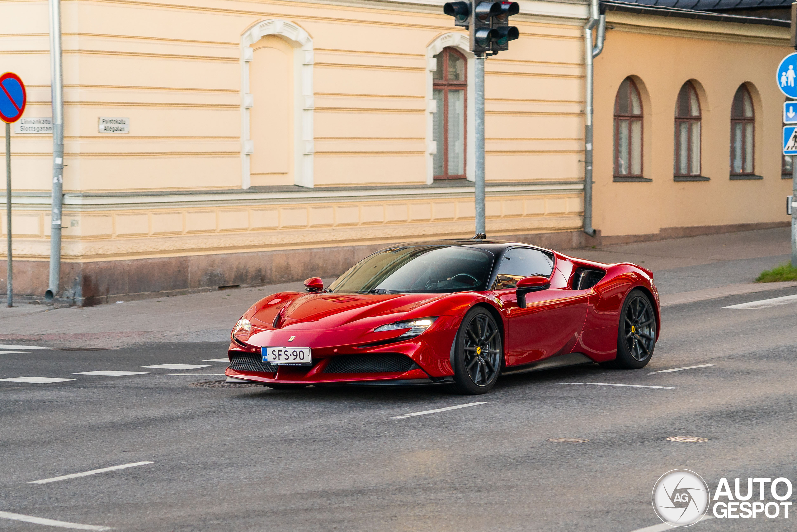 Ferrari SF90 Stradale