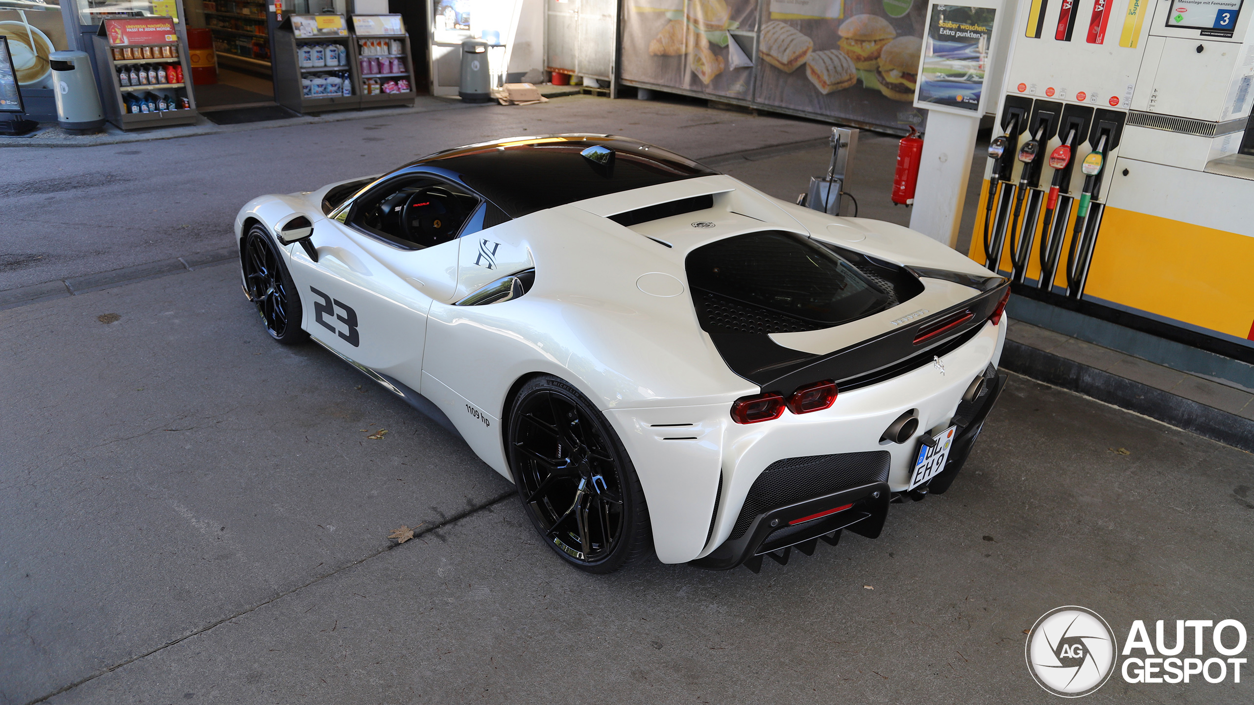 Ferrari SF90 Stradale Assetto Fiorano