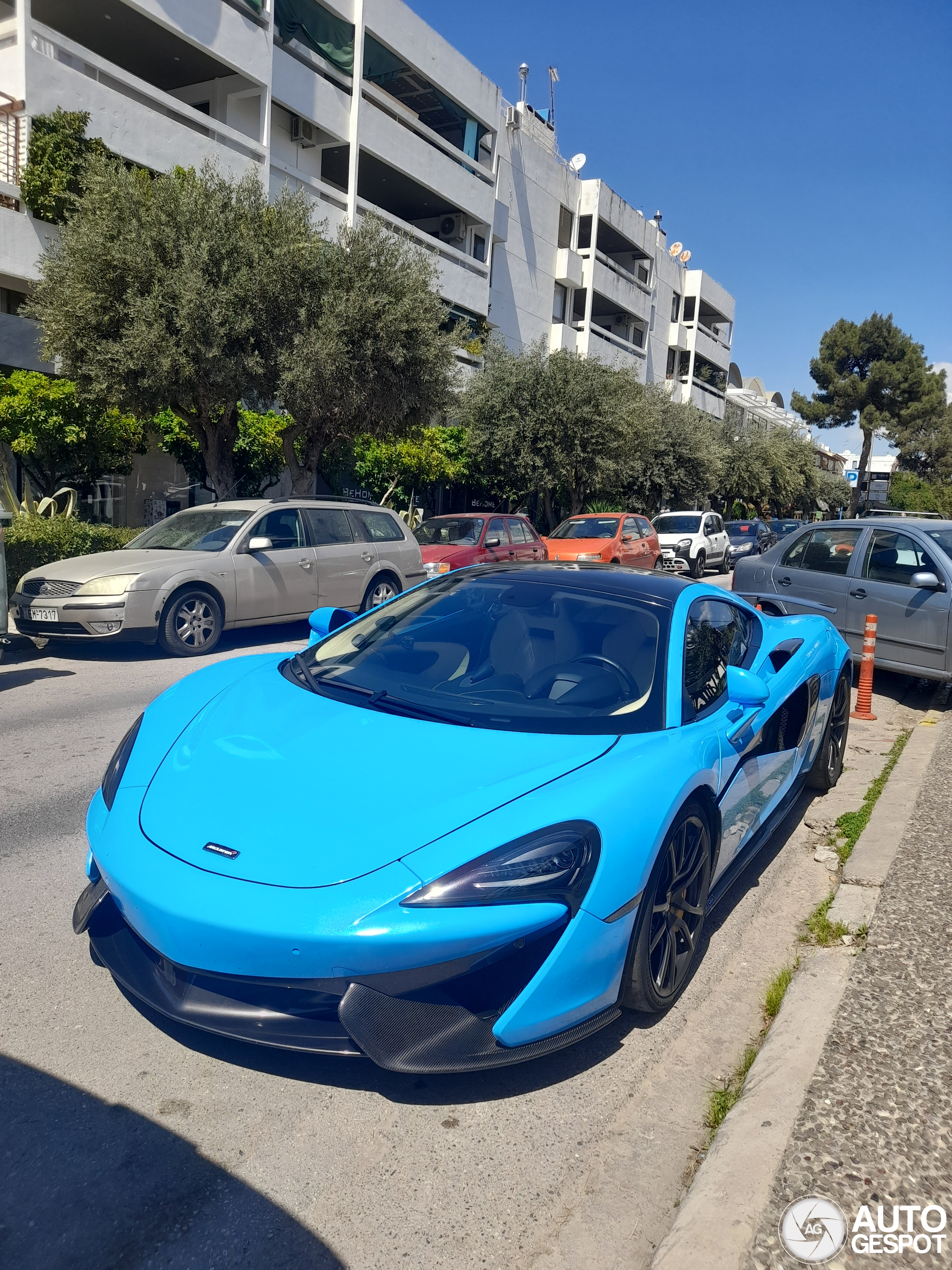 McLaren 570GT