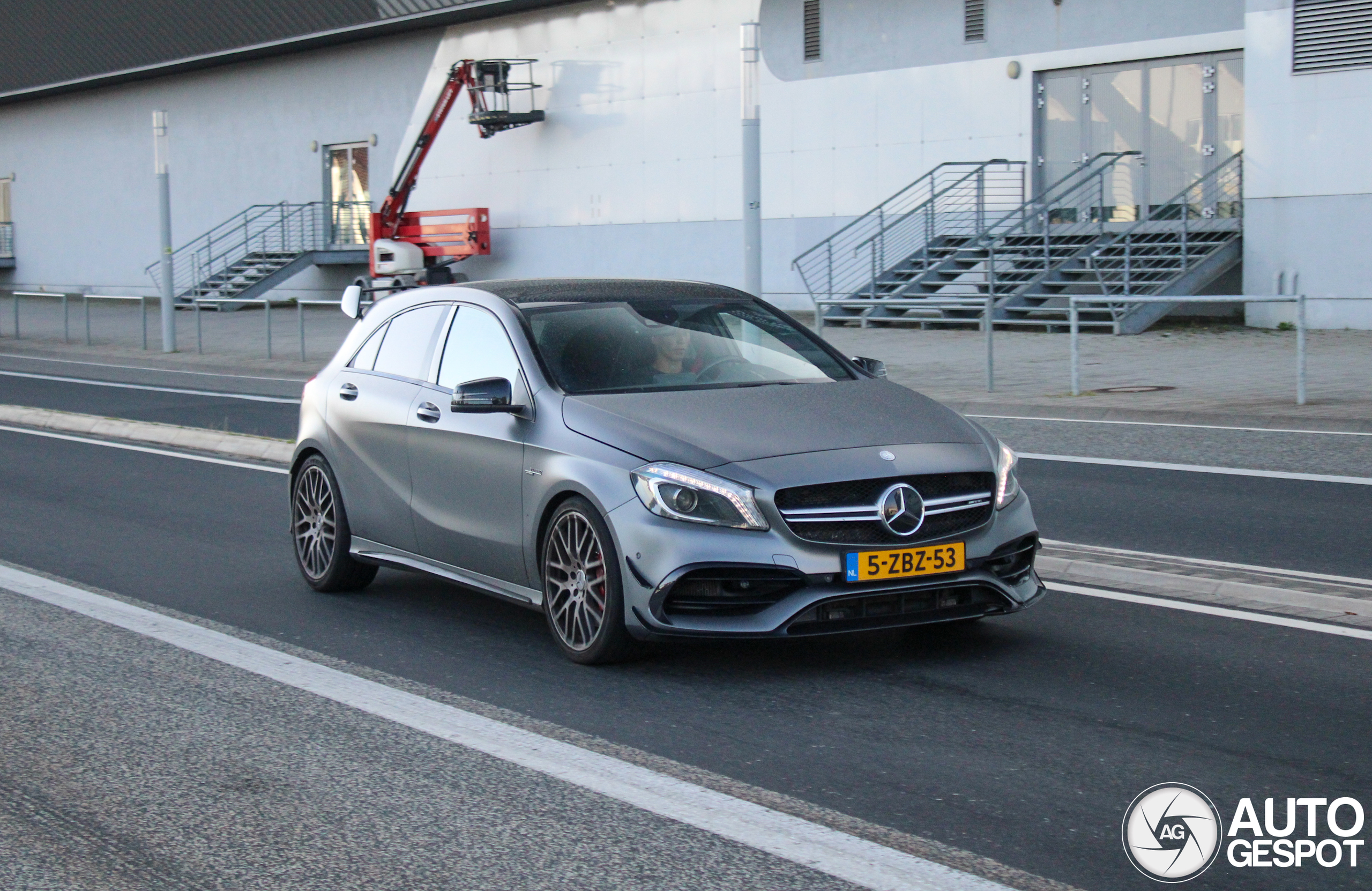 Mercedes-AMG A 45 W176 2015