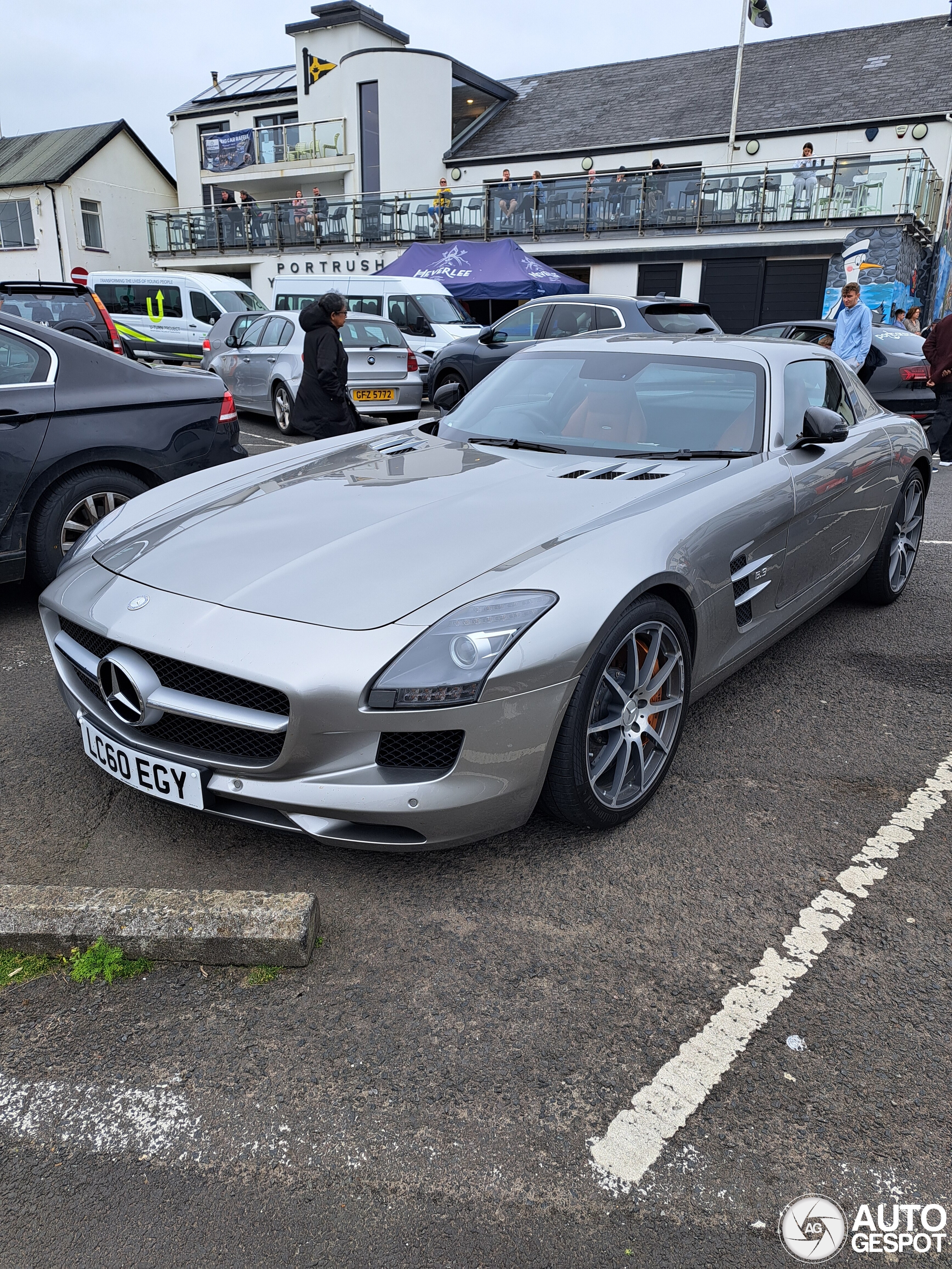 Mercedes-Benz SLS AMG