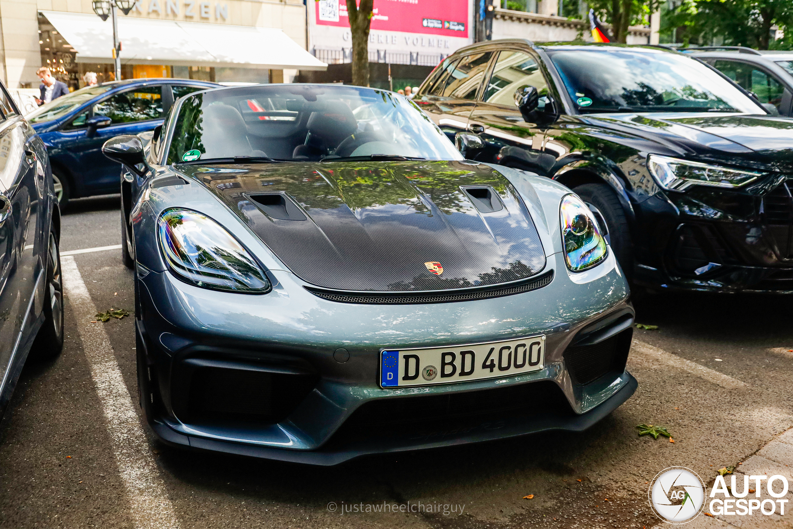 Porsche 718 Spyder RS Weissach Package