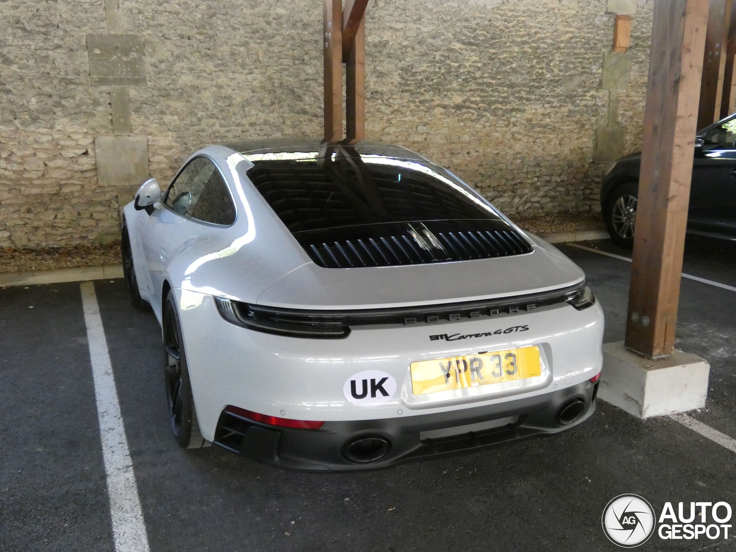 Porsche 992 Carrera 4 GTS