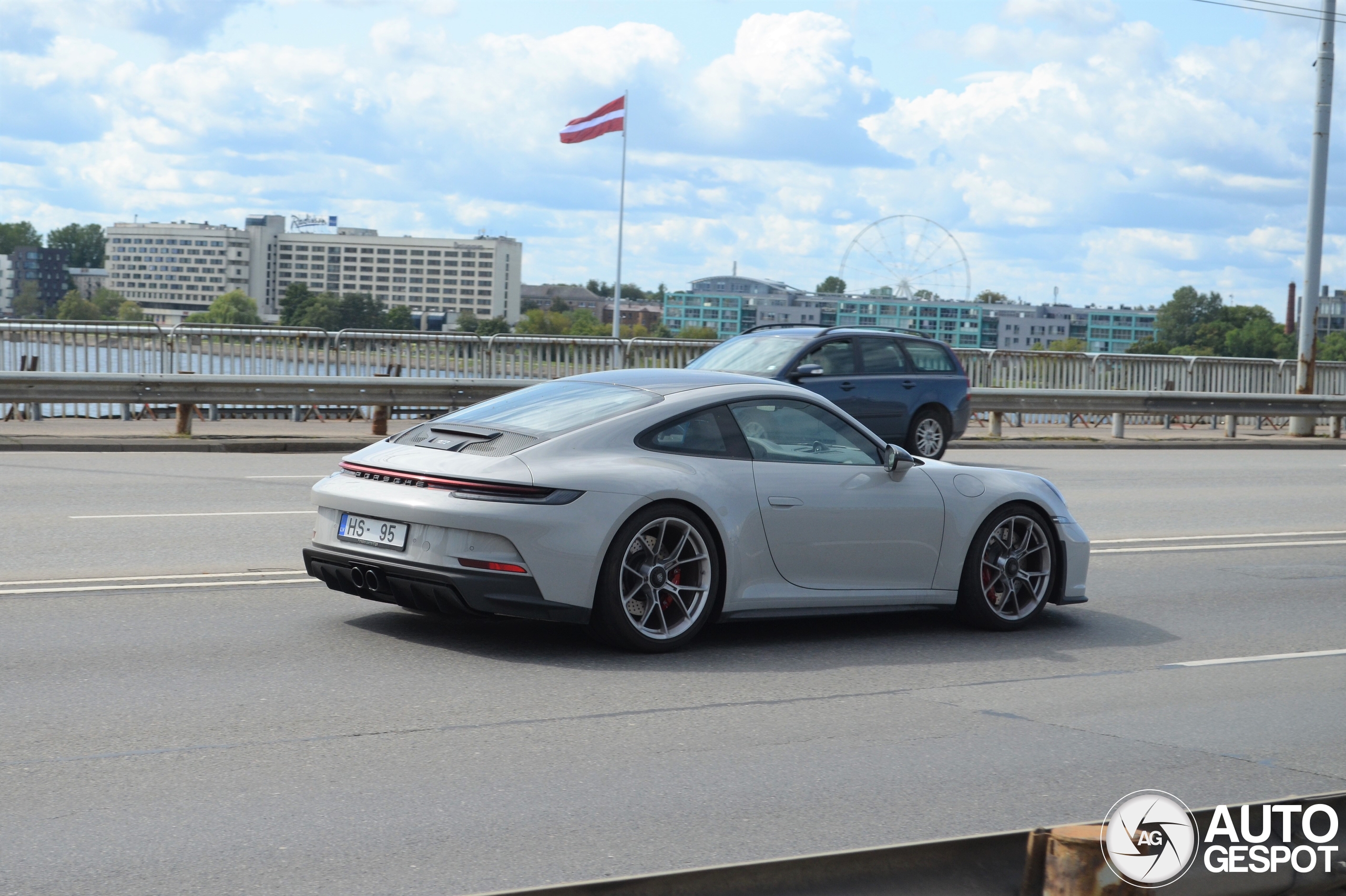 Porsche 992 GT3 Touring