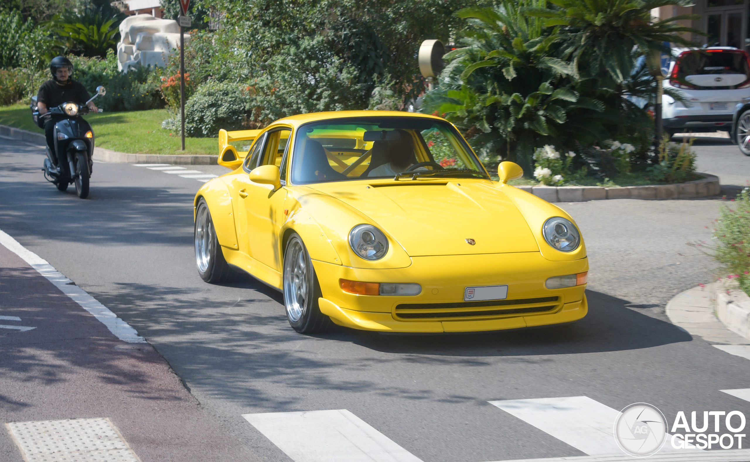 A unicorn among Porsches: The Ferrari yellow 993 GT2 Clubsport