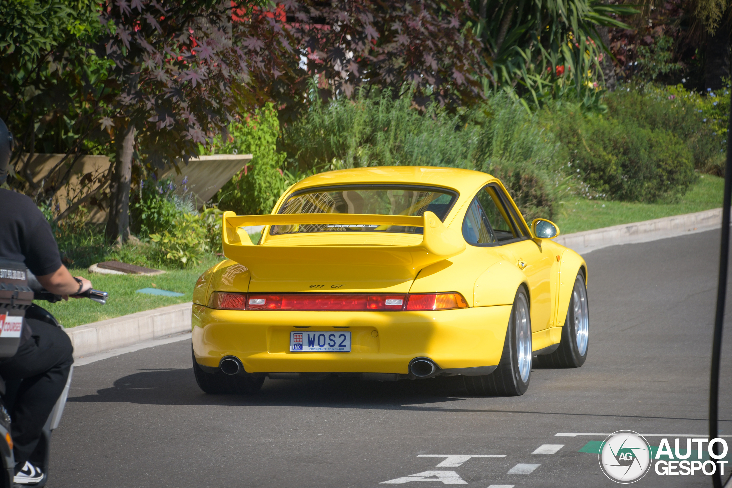 A unicorn among Porsches: The Ferrari yellow 993 GT2 Clubsport