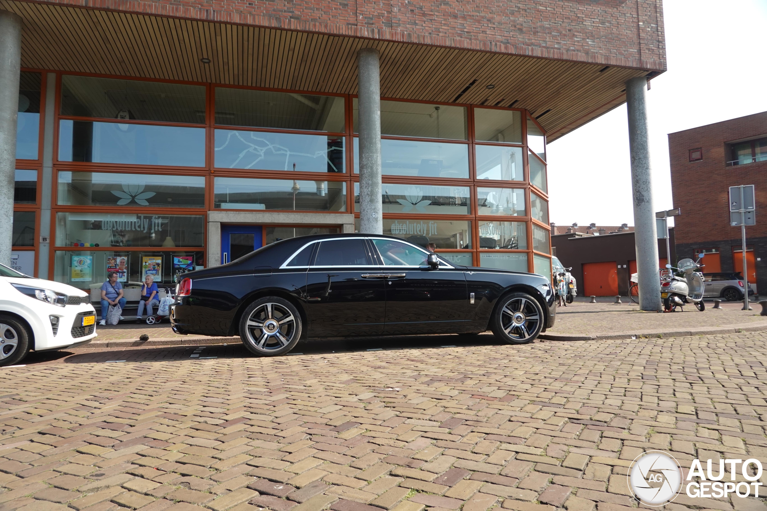 Rolls-Royce Ghost V-Specification