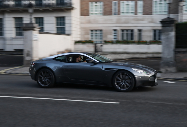 Aston Martin DB11