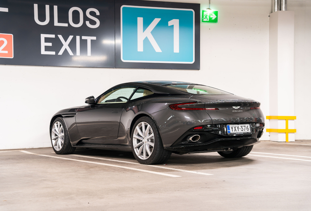 Aston Martin DB11 V8