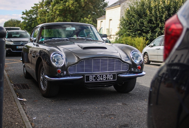 Aston Martin DB6 Superleggera