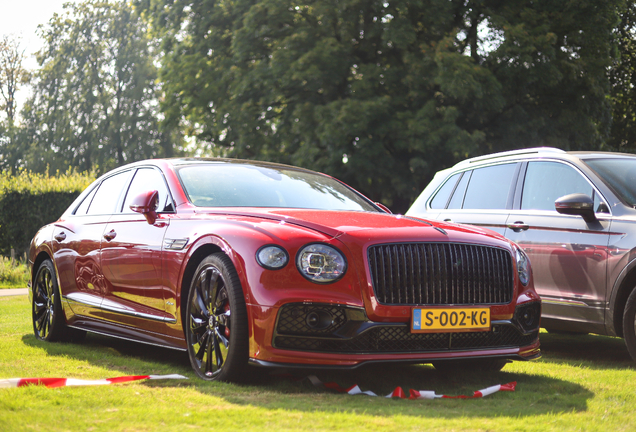 Bentley Flying Spur Hybrid Azure