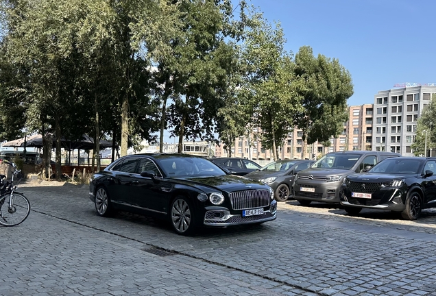 Bentley Flying Spur V8 2021