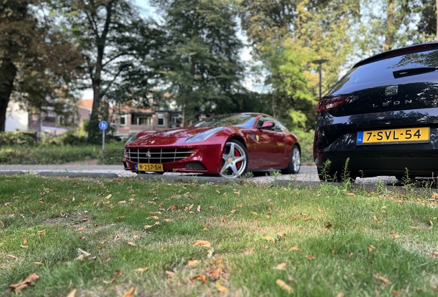 Ferrari FF