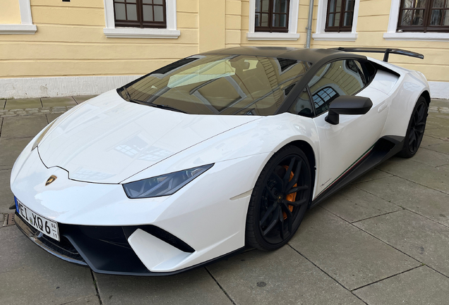 Lamborghini Huracán LP640-4 Performante