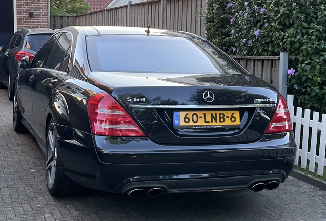 Mercedes-Benz S 63 AMG W221 2010