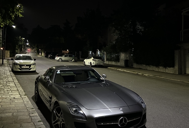 Mercedes-Benz SLS AMG