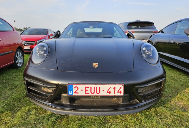 Porsche 992 Carrera 4 GTS Cabriolet