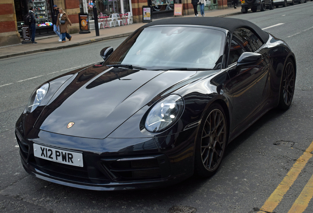 Porsche 992 Carrera 4S Cabriolet