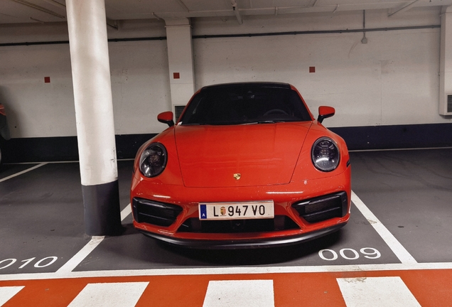 Porsche 992 Carrera GTS