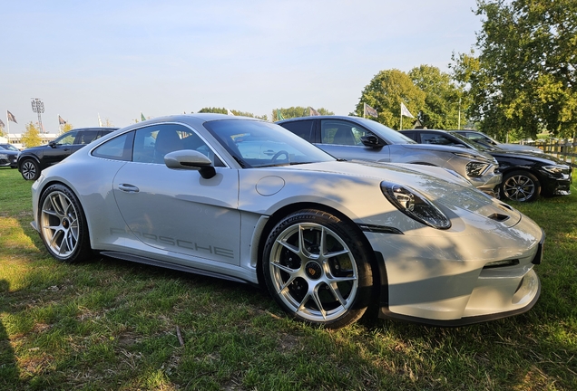 Porsche 992 S/T