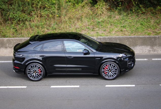 Porsche Cayenne Coupé Turbo E-Hybrid