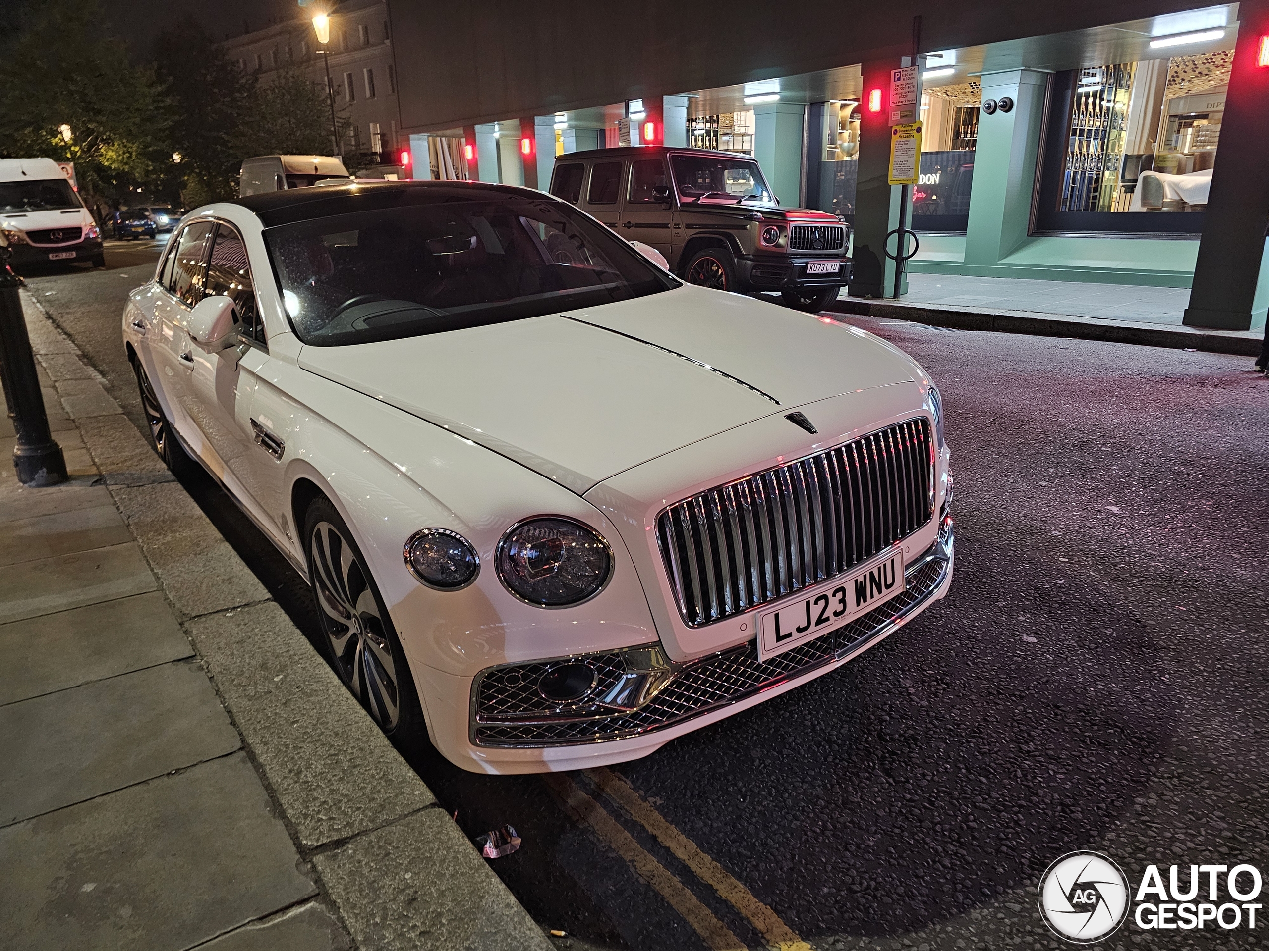 Bentley Flying Spur Hybrid Azure