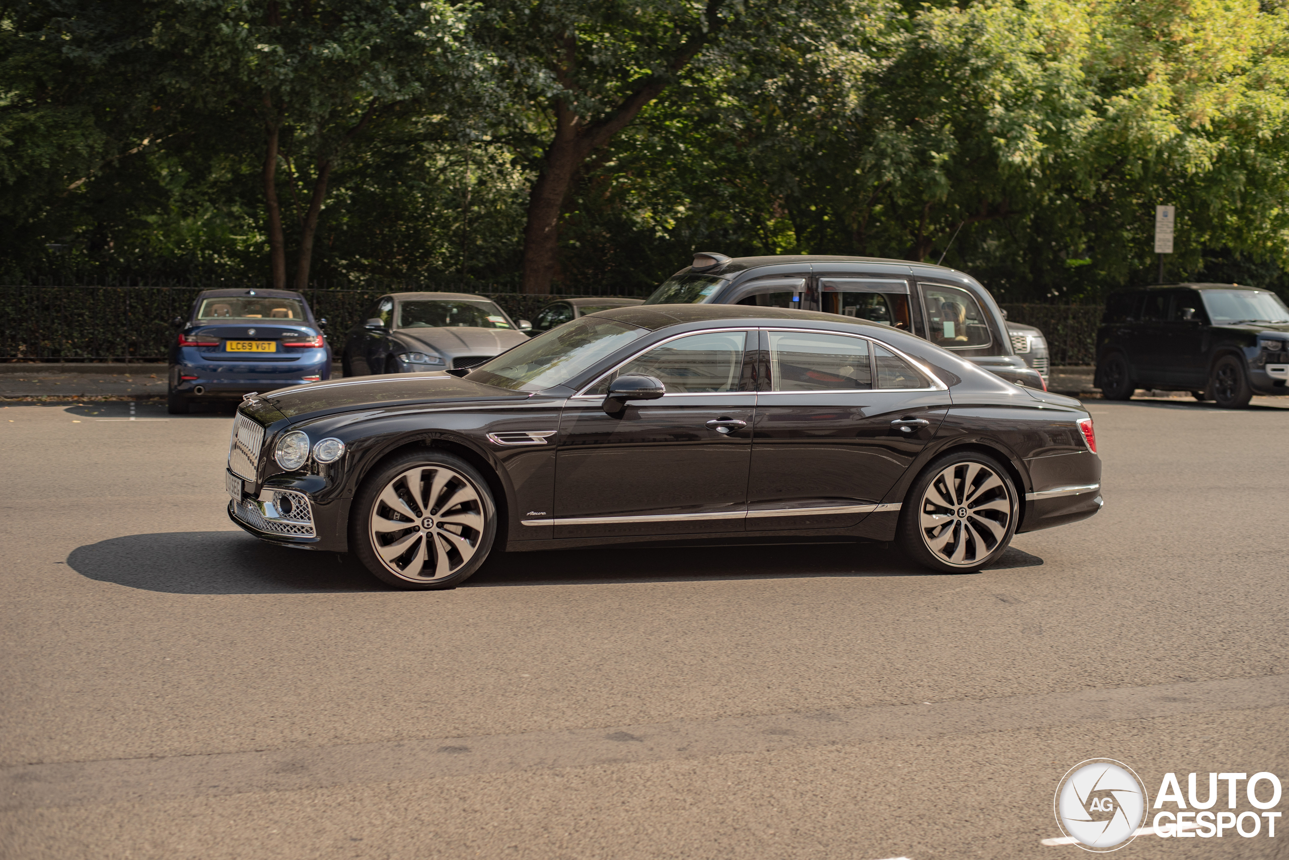 Bentley Flying Spur V8 Azure