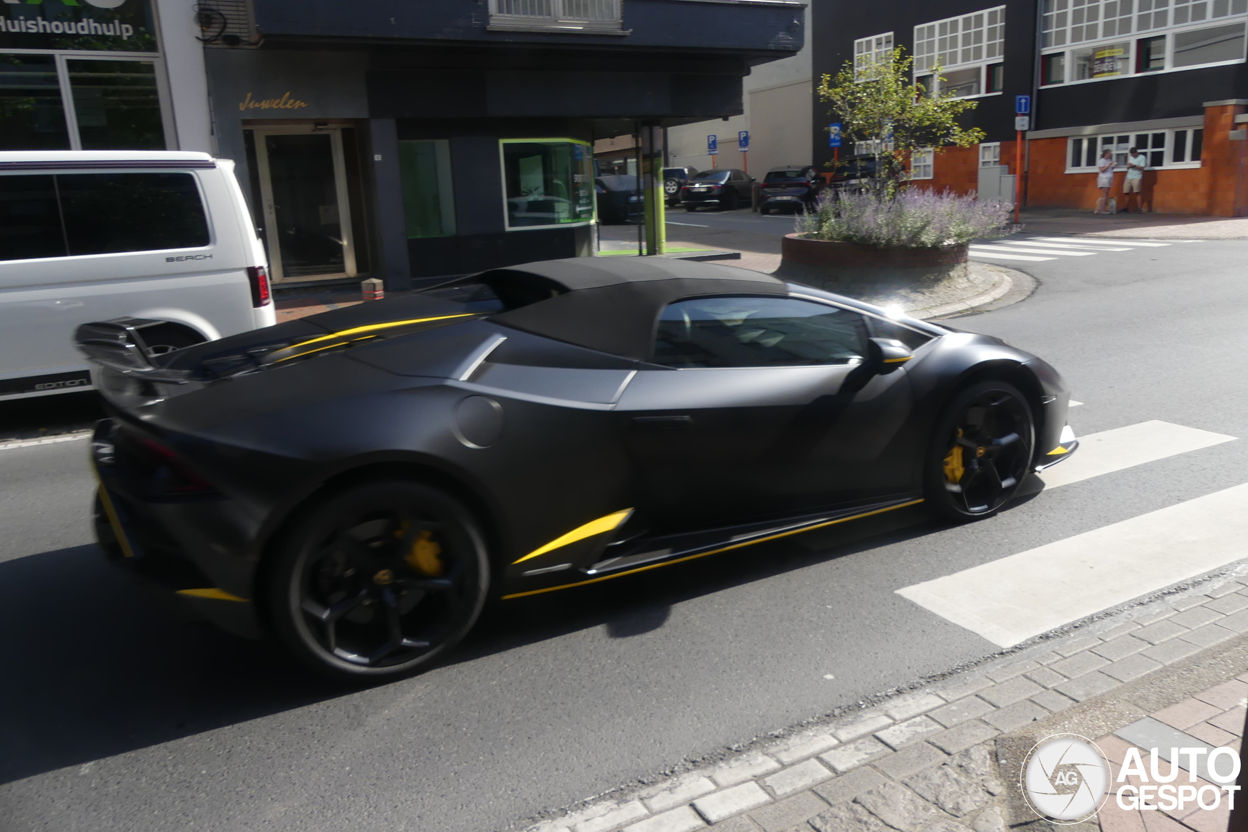 Lamborghini Huracán LP640-4 EVO Spyder