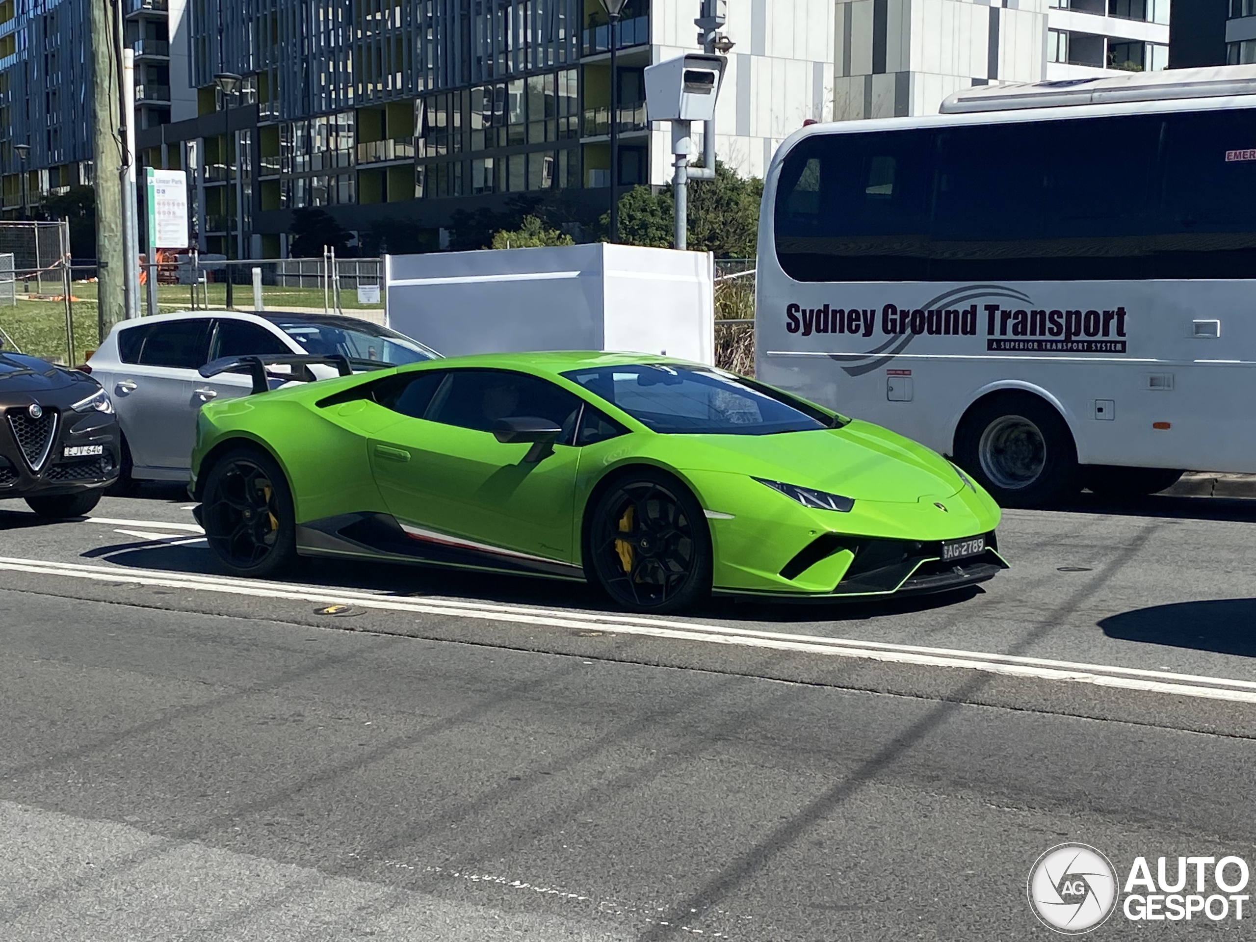 Lamborghini Huracán LP640-4 Performante