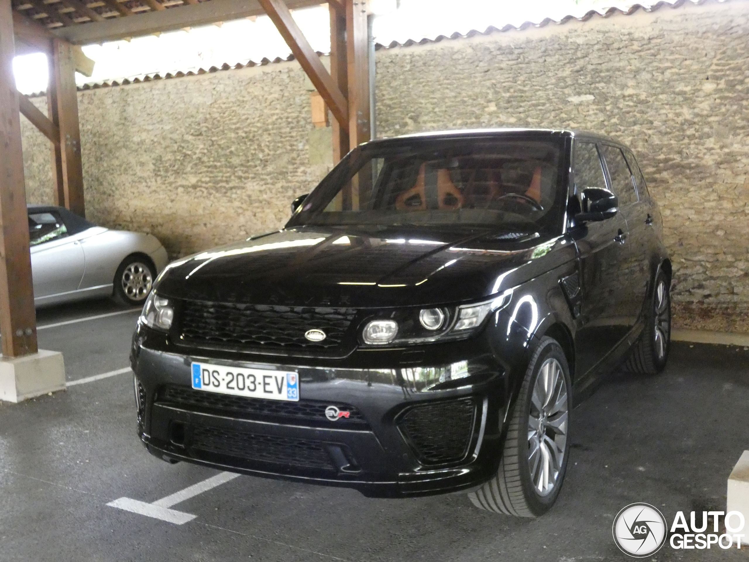 Land Rover Range Rover Sport SVR