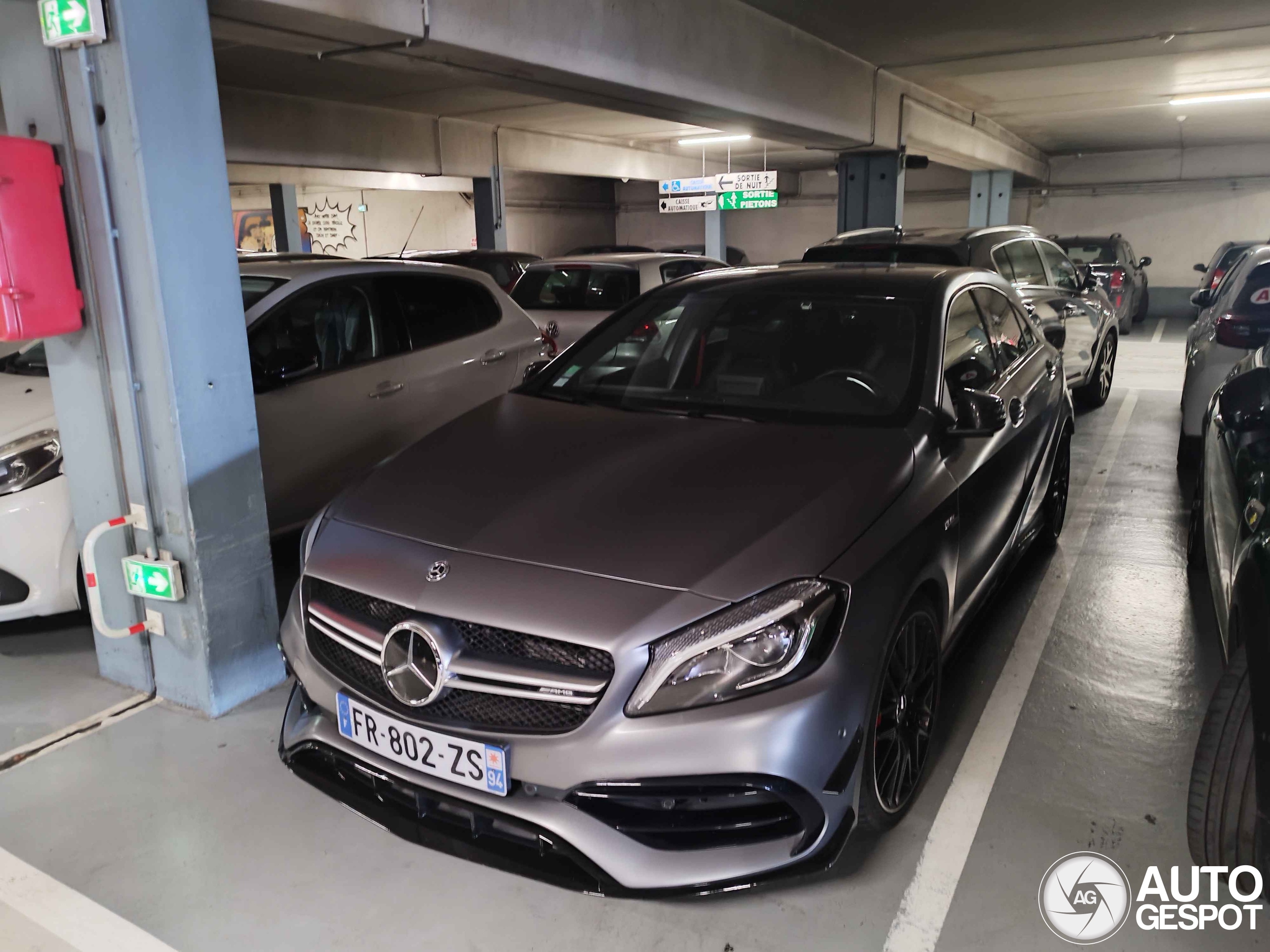 Mercedes-AMG A 45 W176 2015