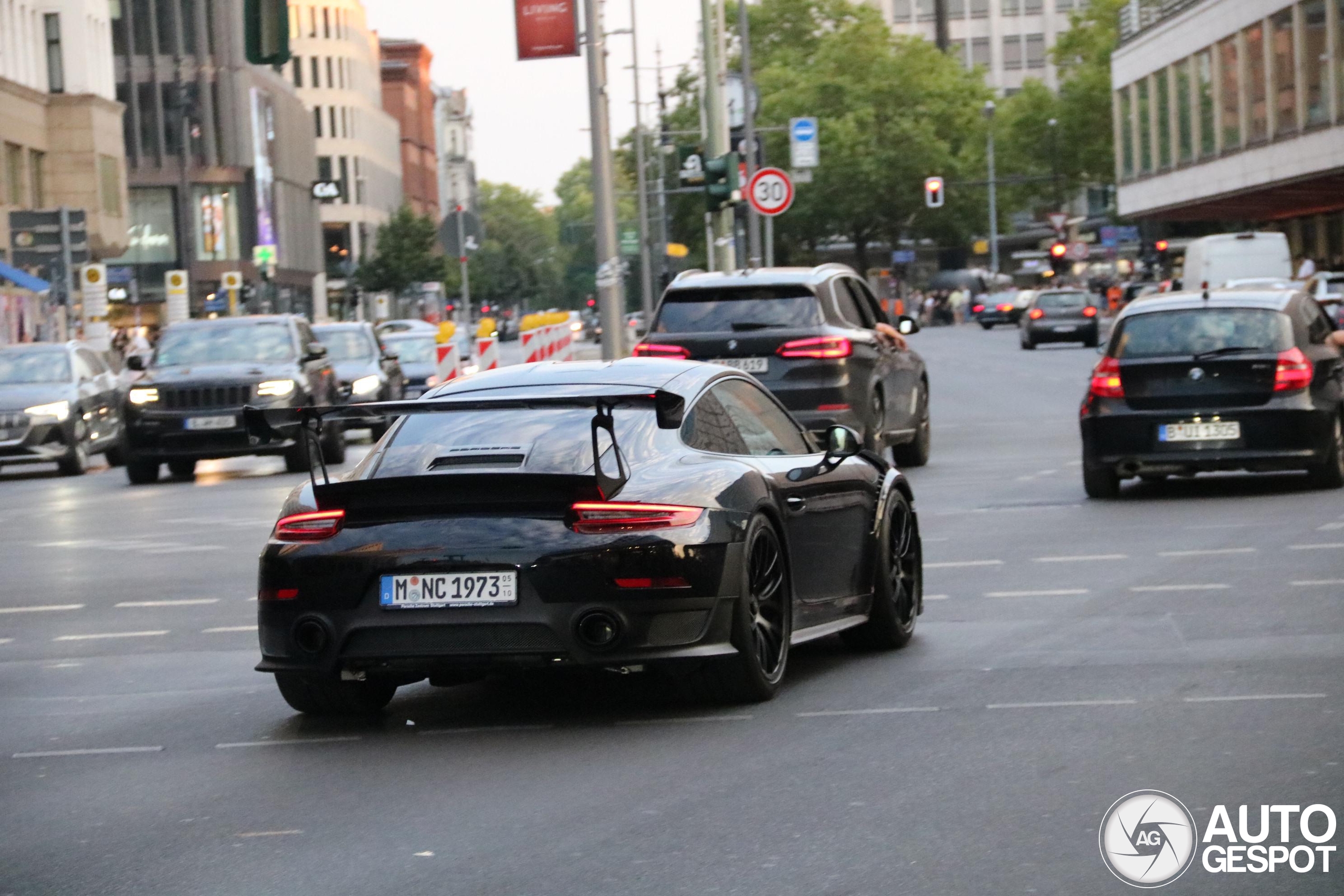 Porsche 991 GT2 RS Weissach Package