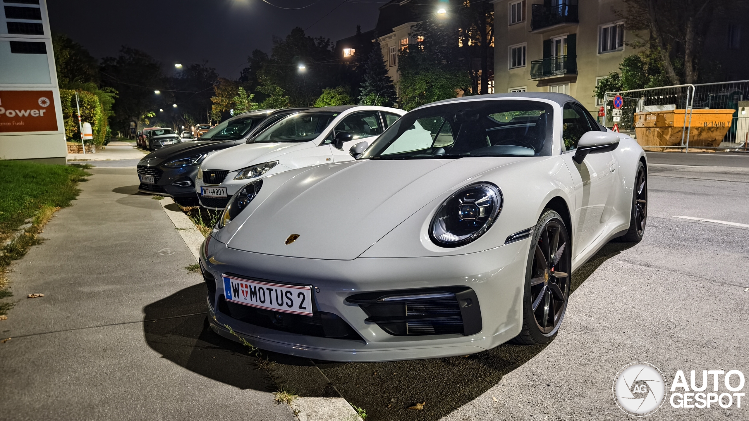 Porsche 992 Carrera 4S Cabriolet