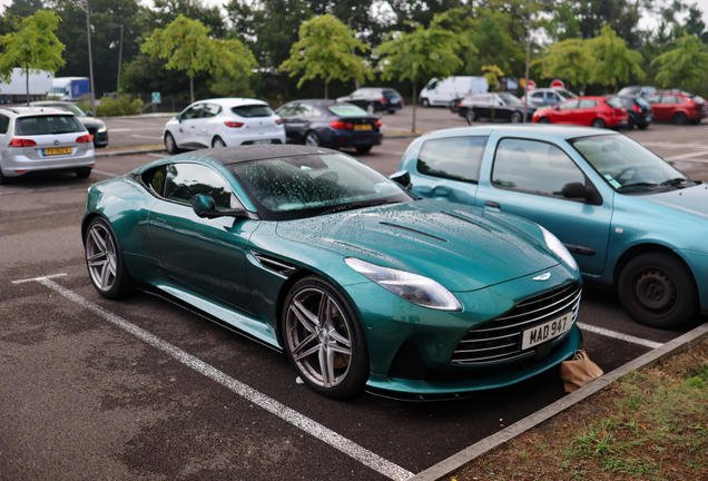 Aston Martin DB12