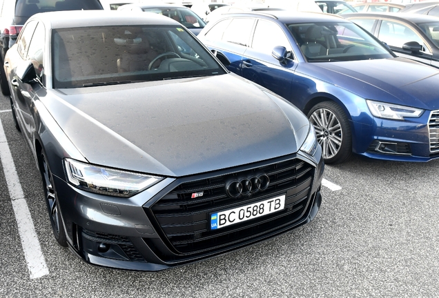 Audi S8 D5