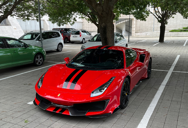 Ferrari 488 Pista