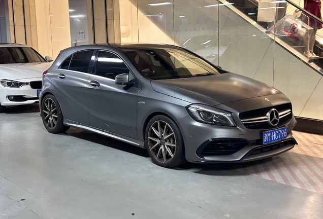 Mercedes-AMG A 45 W176 2015