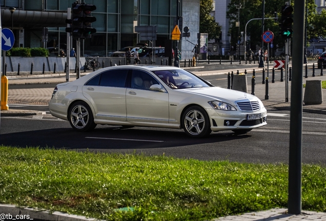 Mercedes-Benz S 63 AMG W221