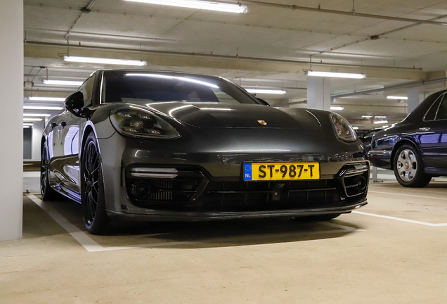 Porsche 971 Panamera Turbo S E-Hybrid