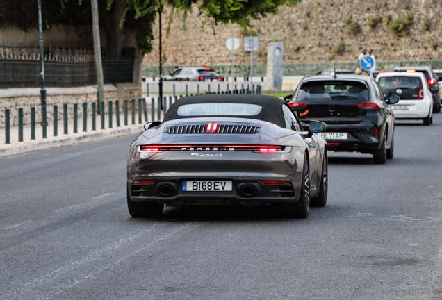 Porsche 992 Carrera 4S Cabriolet