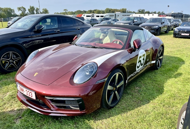 Porsche 992 Targa 4S Heritage Design Edition