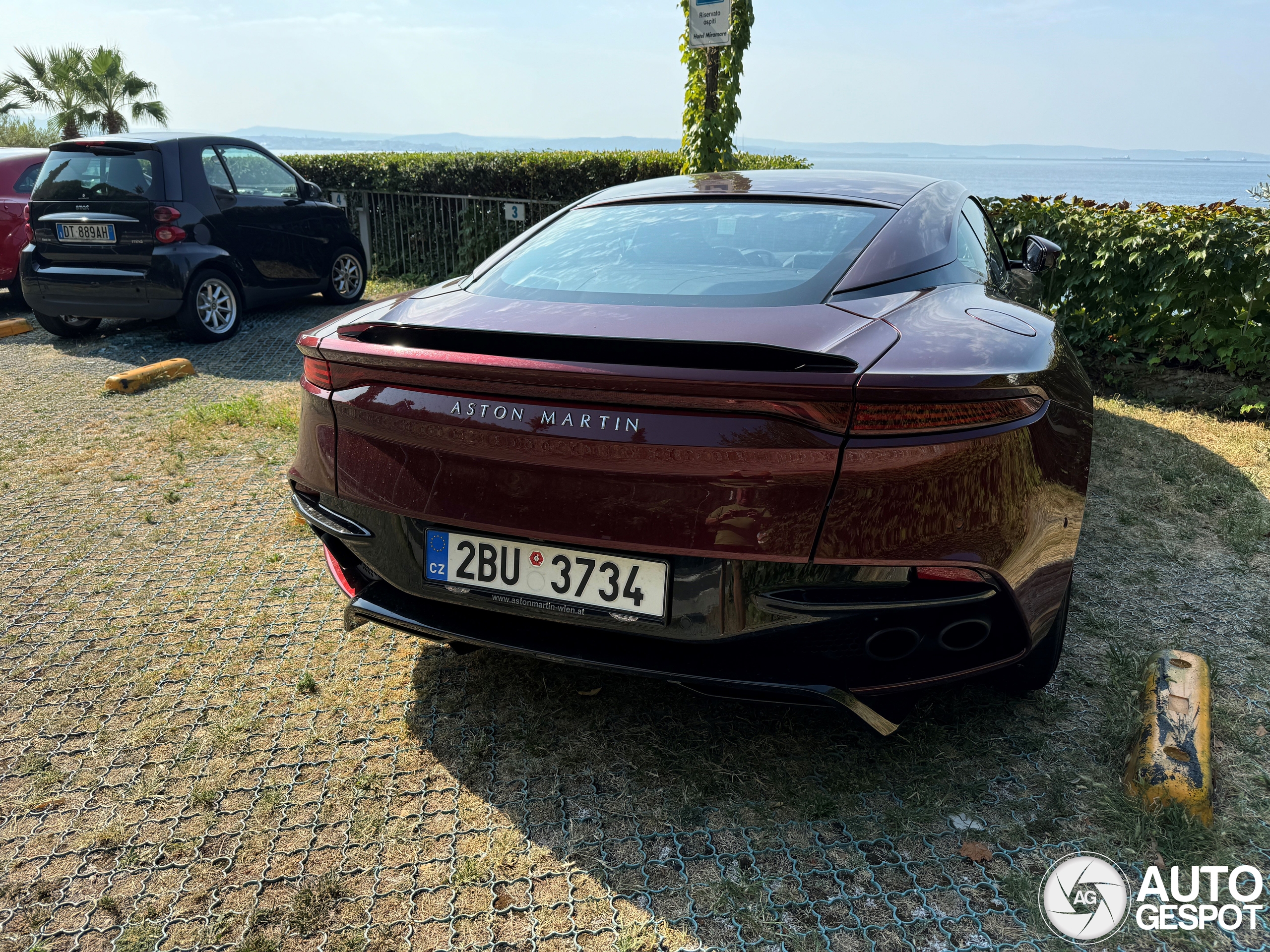 Aston Martin DBS Superleggera