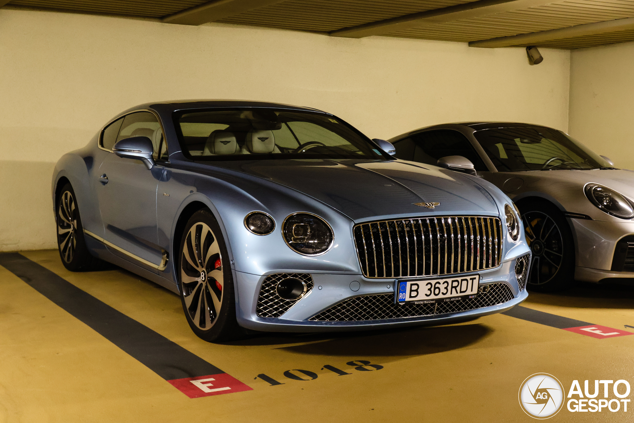 Bentley Continental GT V8 Azure 2024