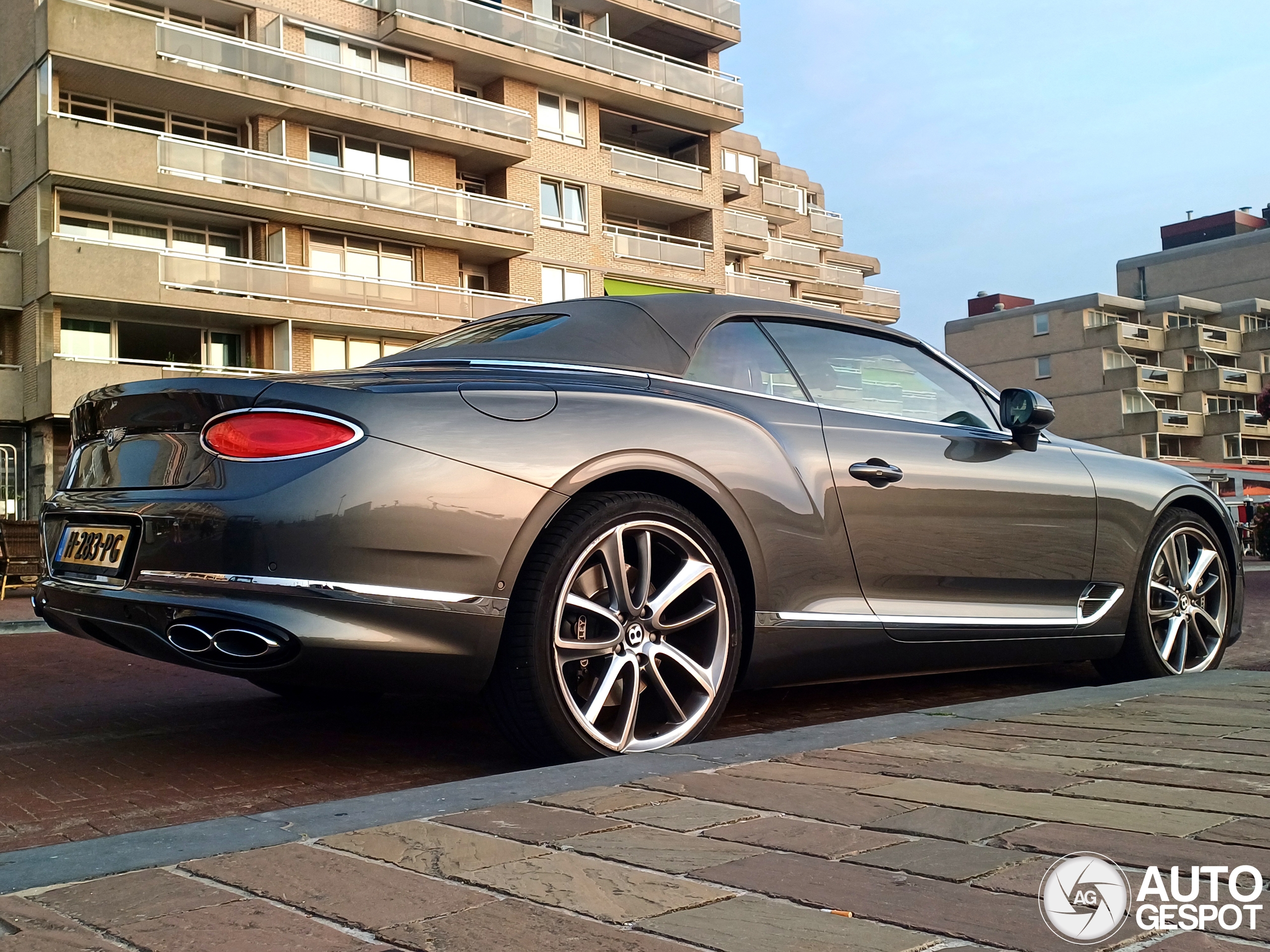 Bentley Continental GTC V8 2020