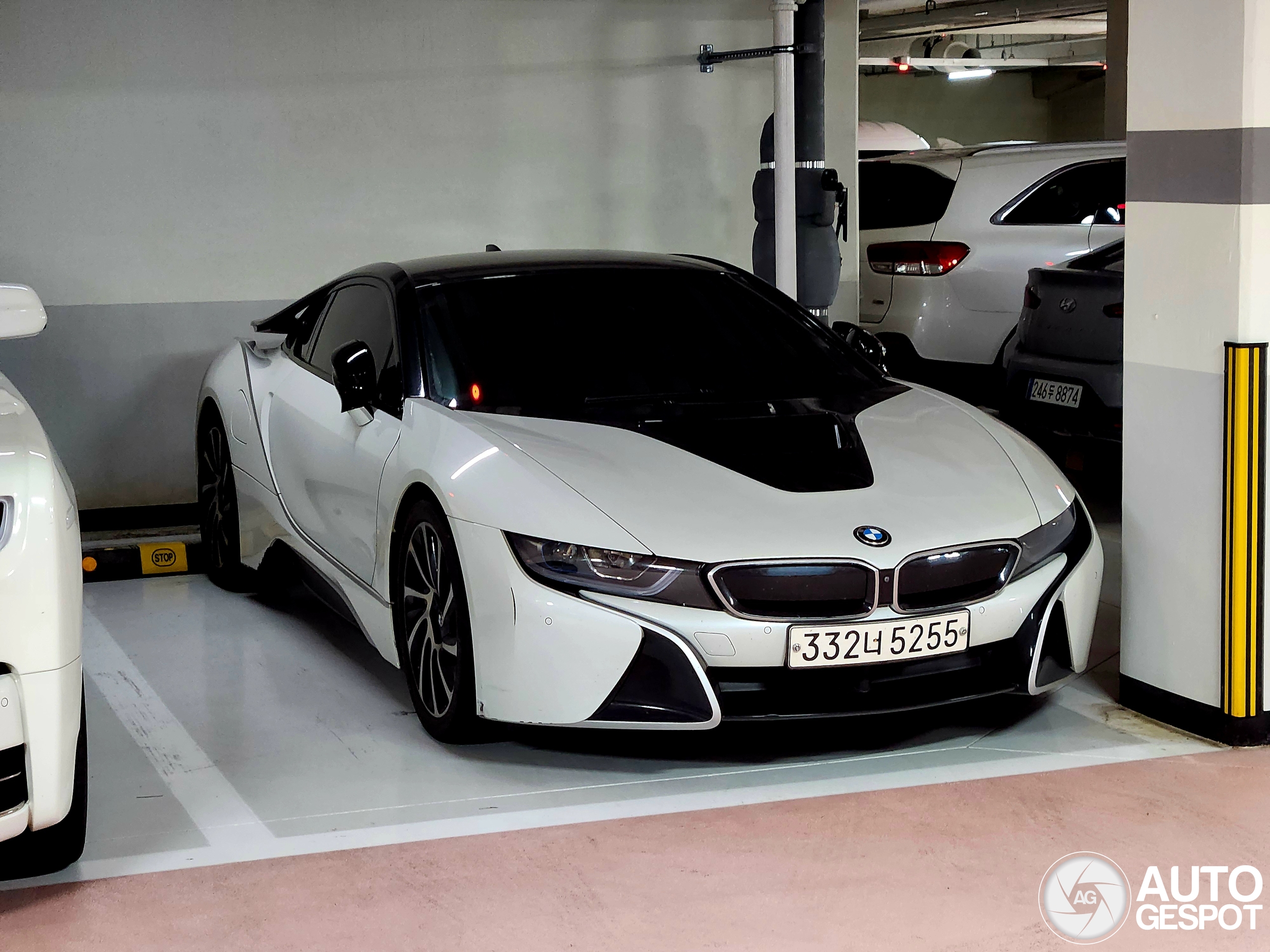 BMW i8