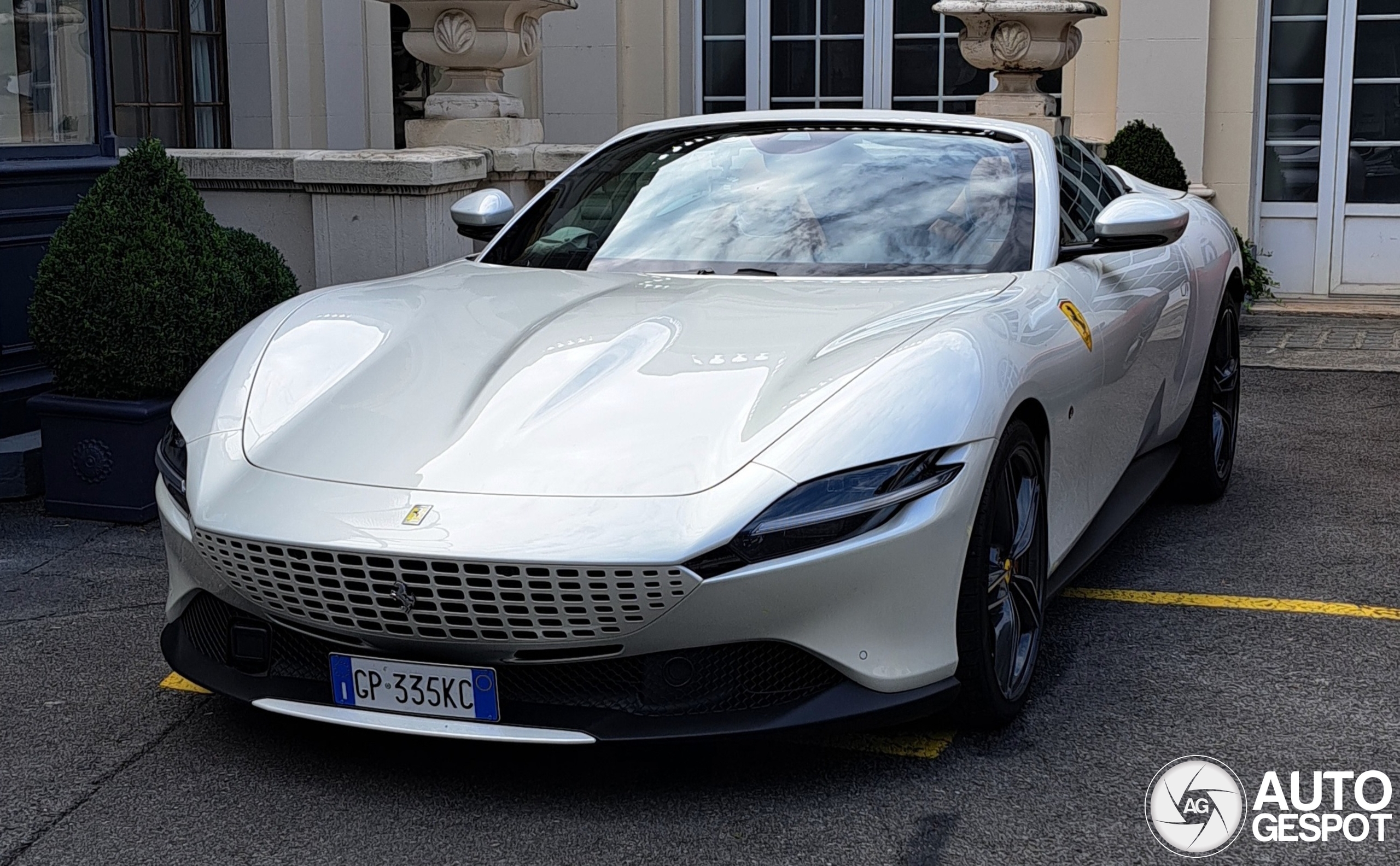 Ferrari Roma Spider