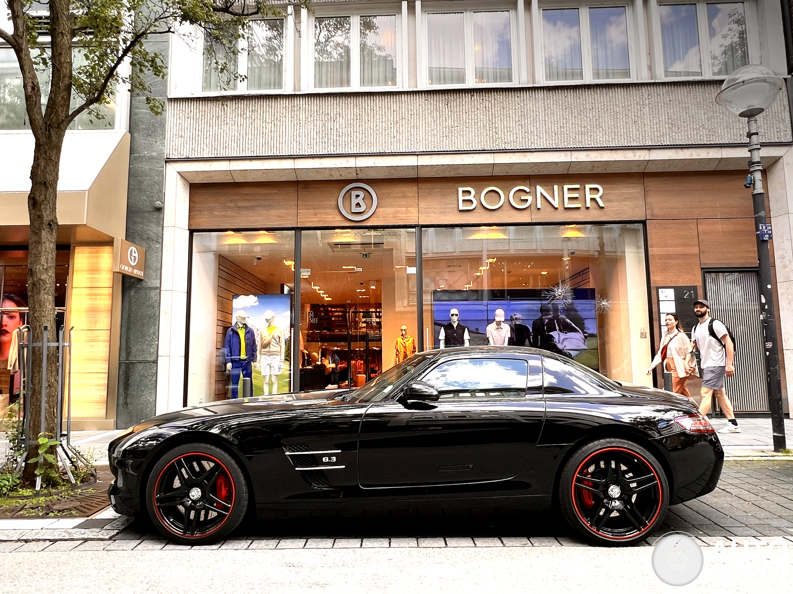 Mercedes-Benz SLS AMG