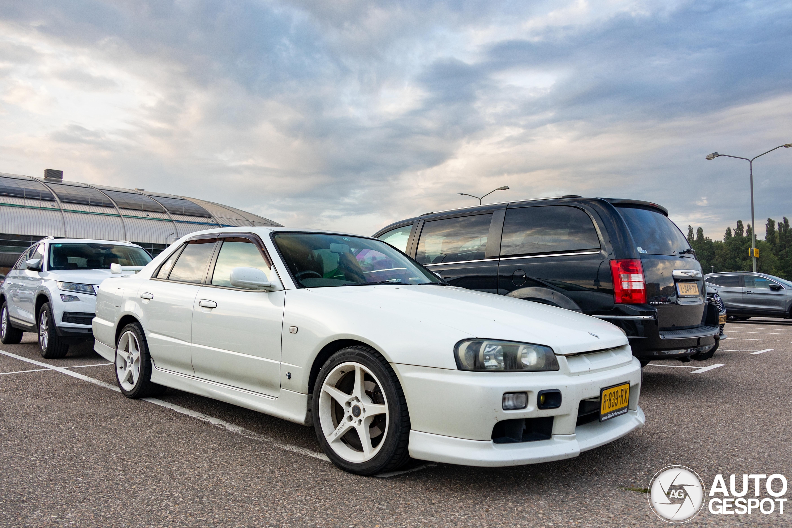 Nissan Skyline R34 Sedan