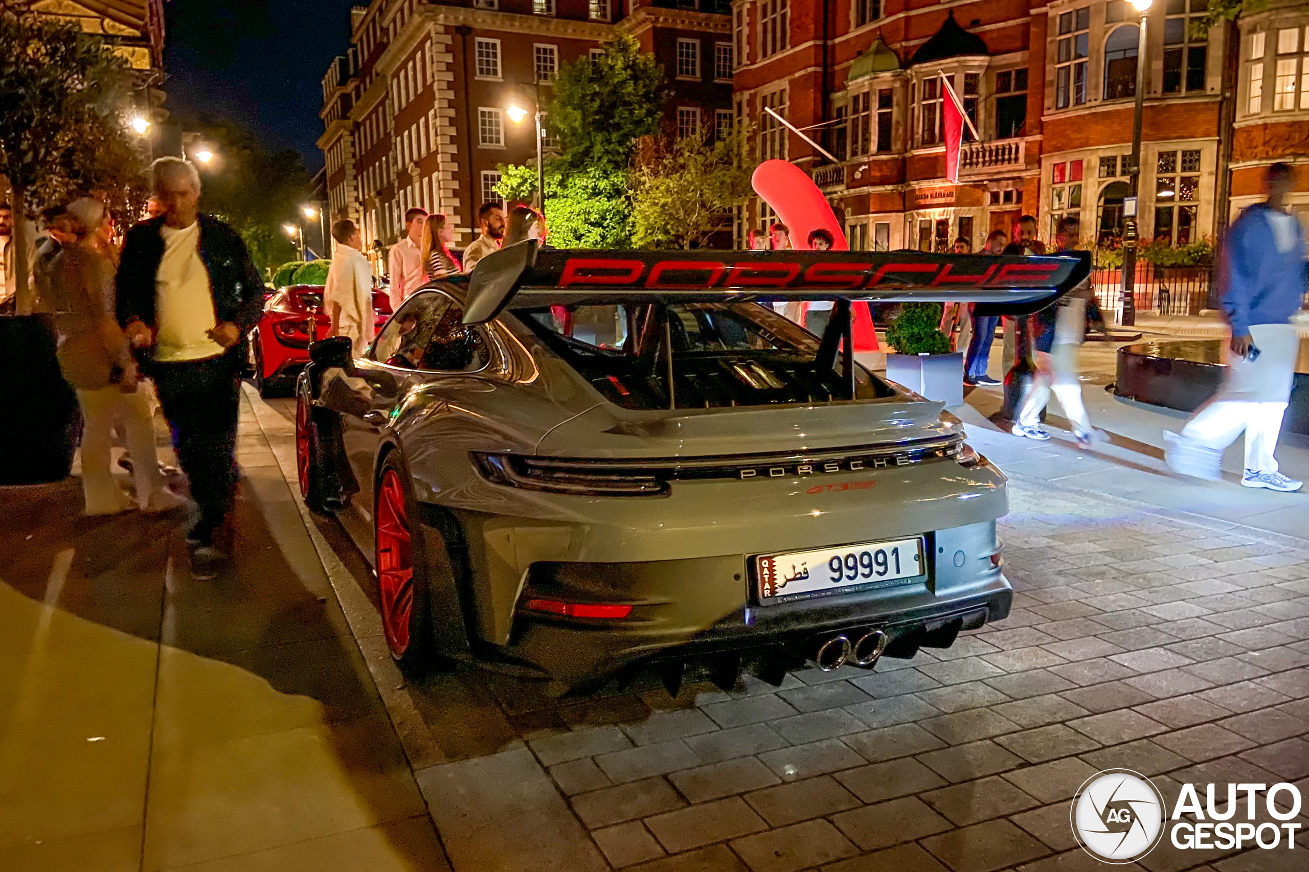 Porsche 992 GT3 RS Weissach Package